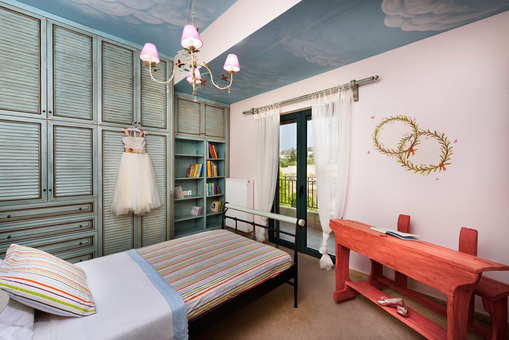 Golden Crest Villa ヘルソニソス エクステリア 写真