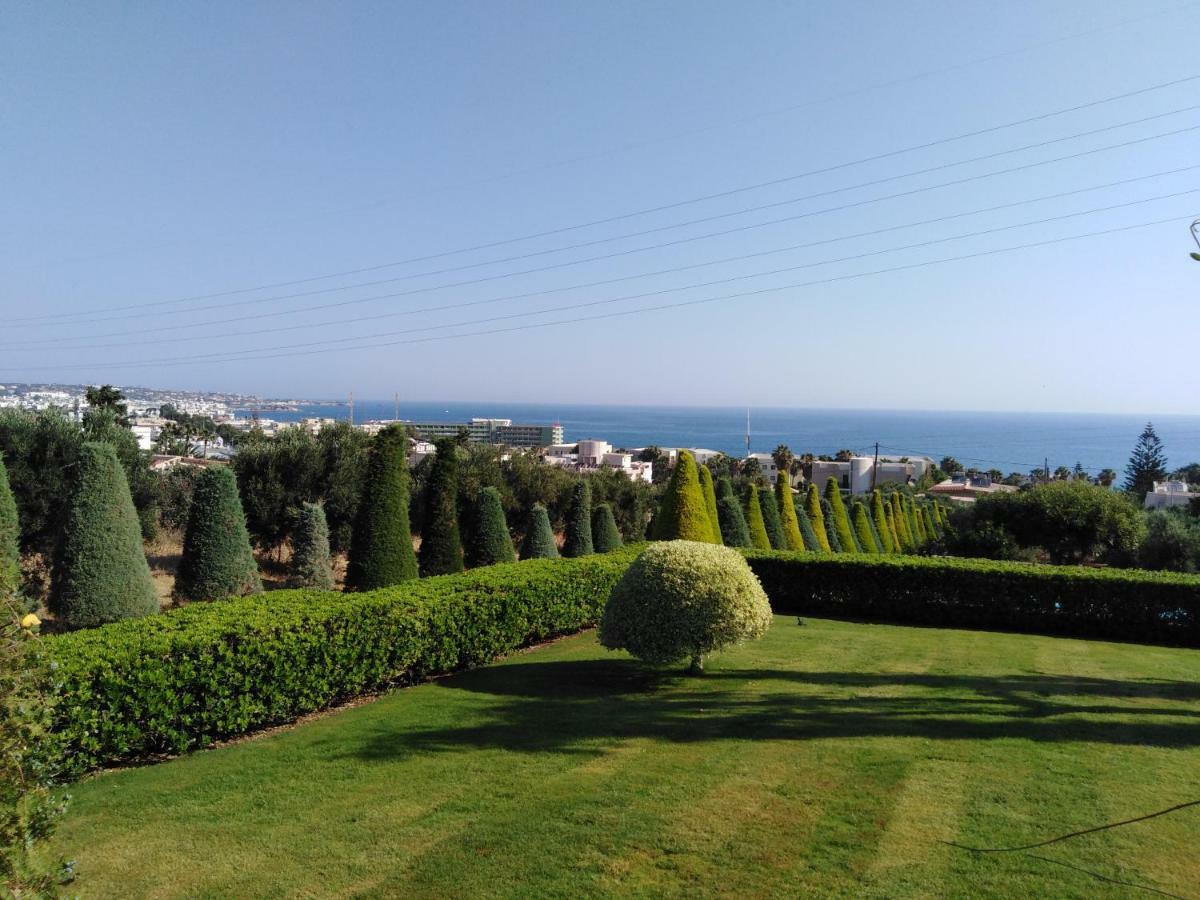 Golden Crest Villa ヘルソニソス エクステリア 写真